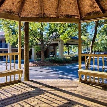 Clarion Inn & Suites Aiken South Exterior foto