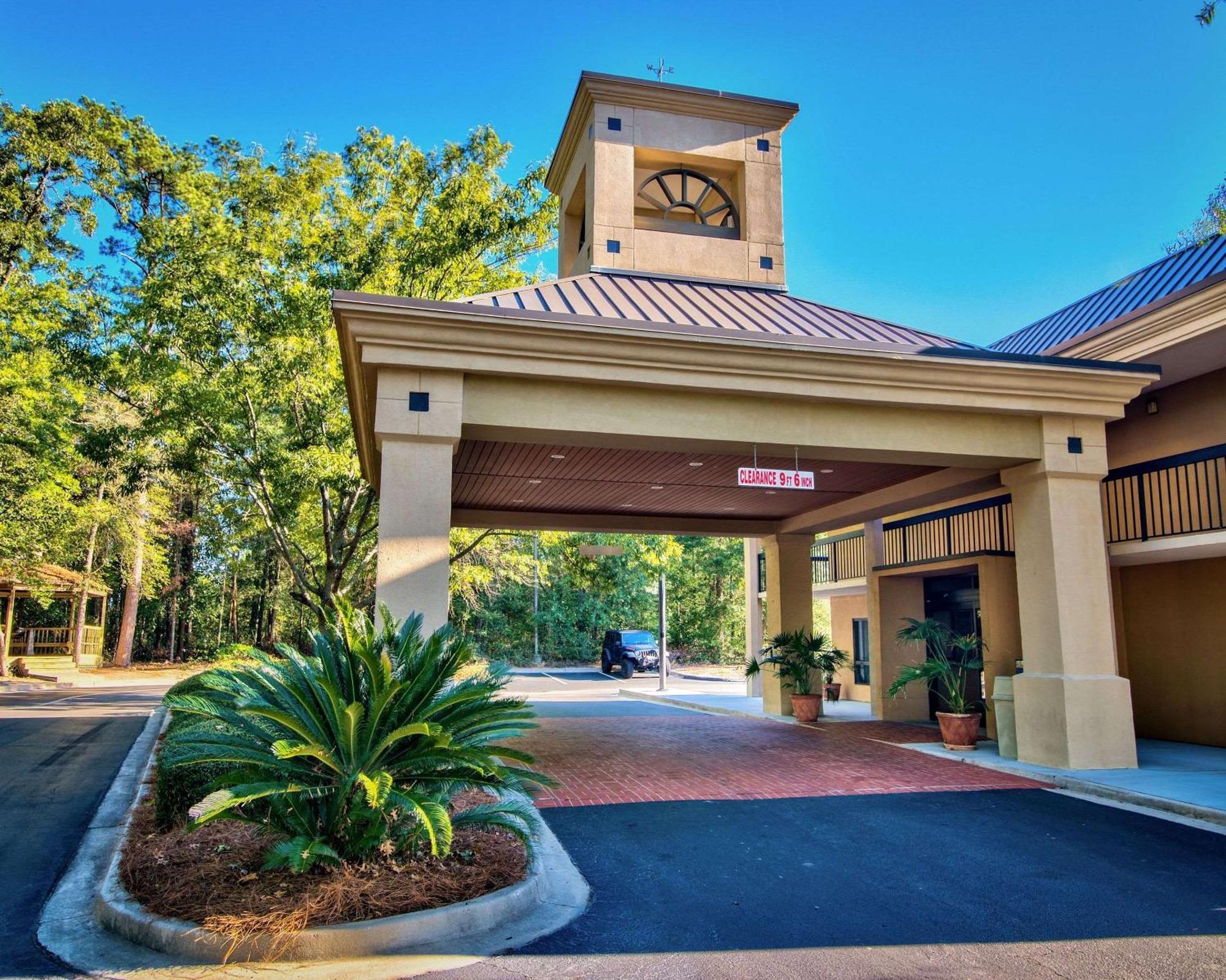 Clarion Inn & Suites Aiken South Exterior foto
