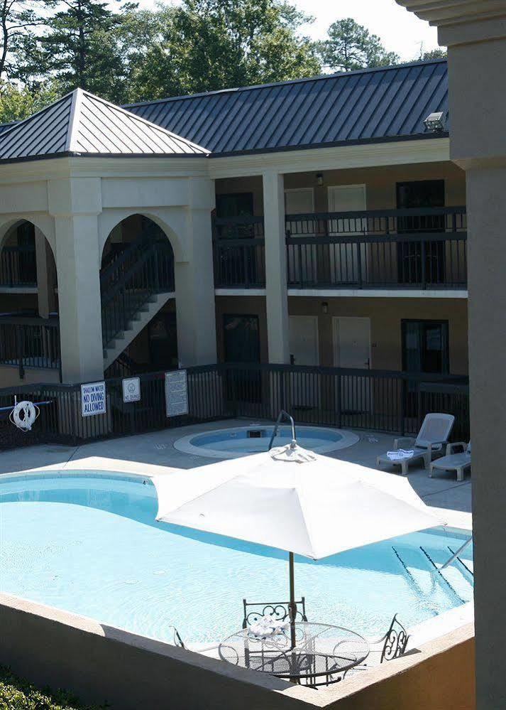 Clarion Inn & Suites Aiken South Facilidades foto